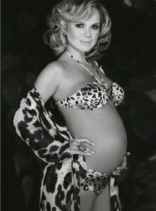 apresentadora eliana gravida 2011